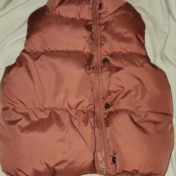 2 T old Navy puffer vest - Picture 1 of 4